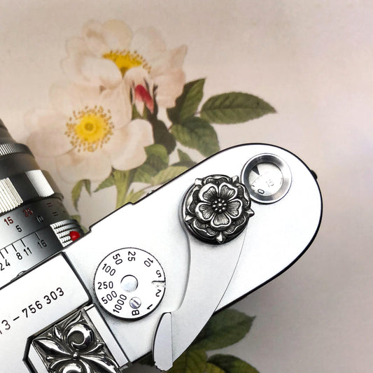 Tudor Rose Soft Release Button / JP-731