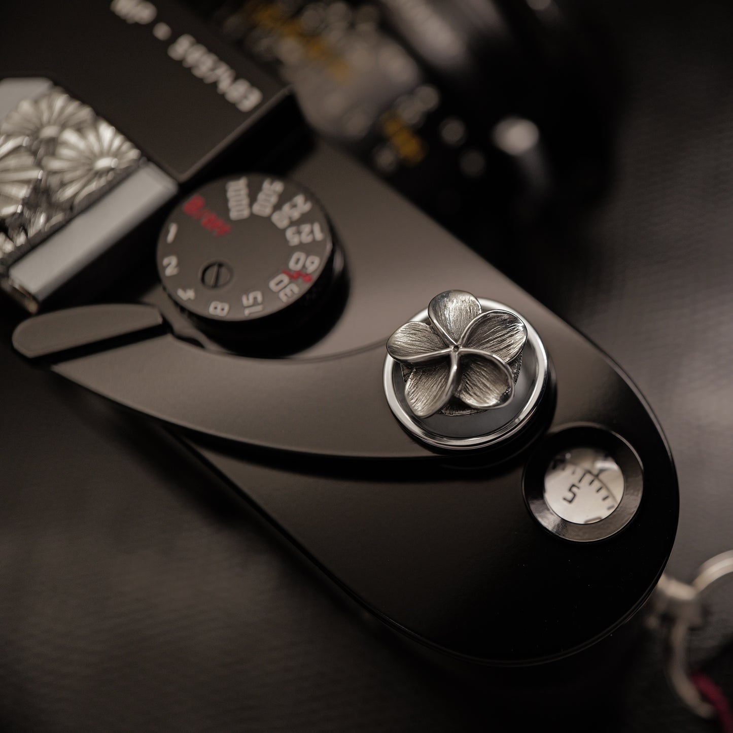 Plumeria Soft Release Button / JP-764